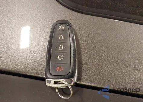 2014 Ford Focus Titanium from USA, damaged, VIN 1FADP3J27EL289596